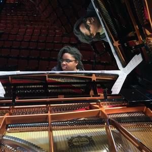 Meet your Posher, Maya